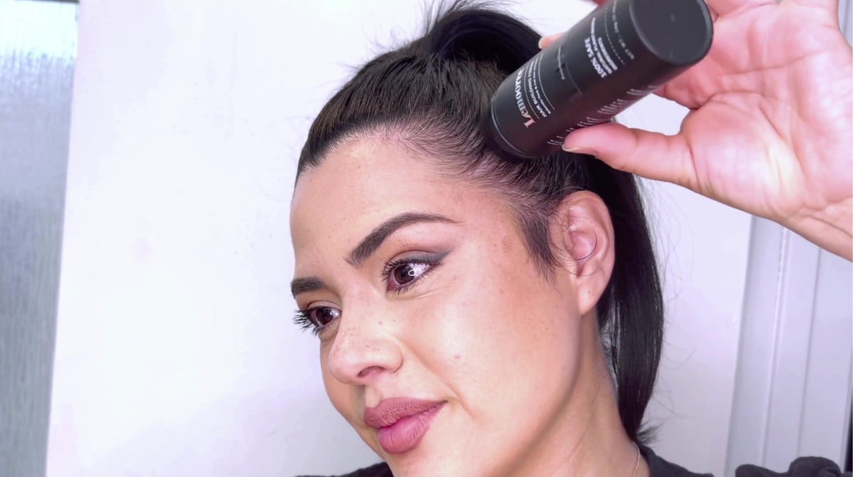 Load video: How to Use Lemooree Hair Building Fibers